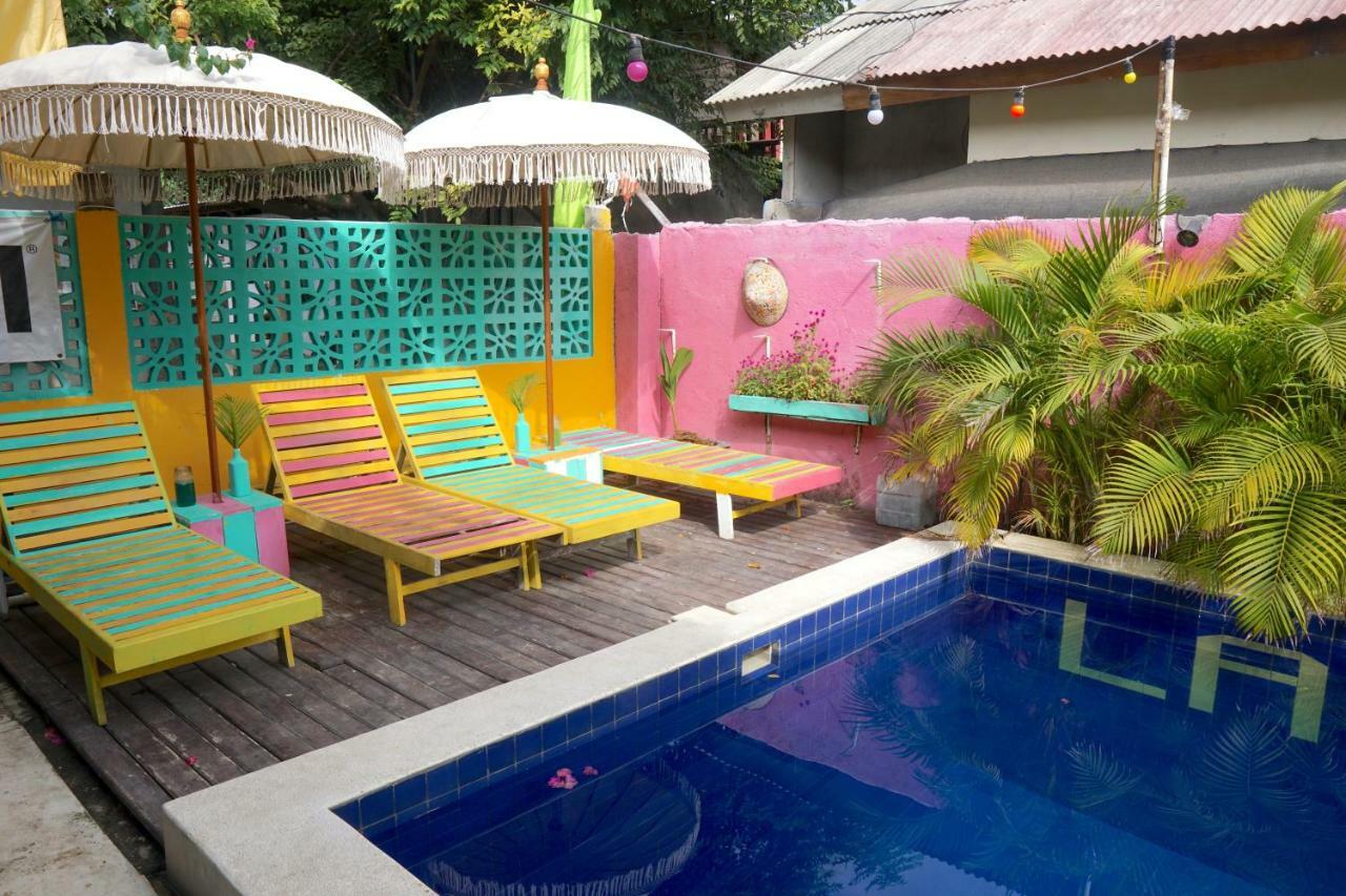 La Favela Hostel Gili Trawangan Exterior photo