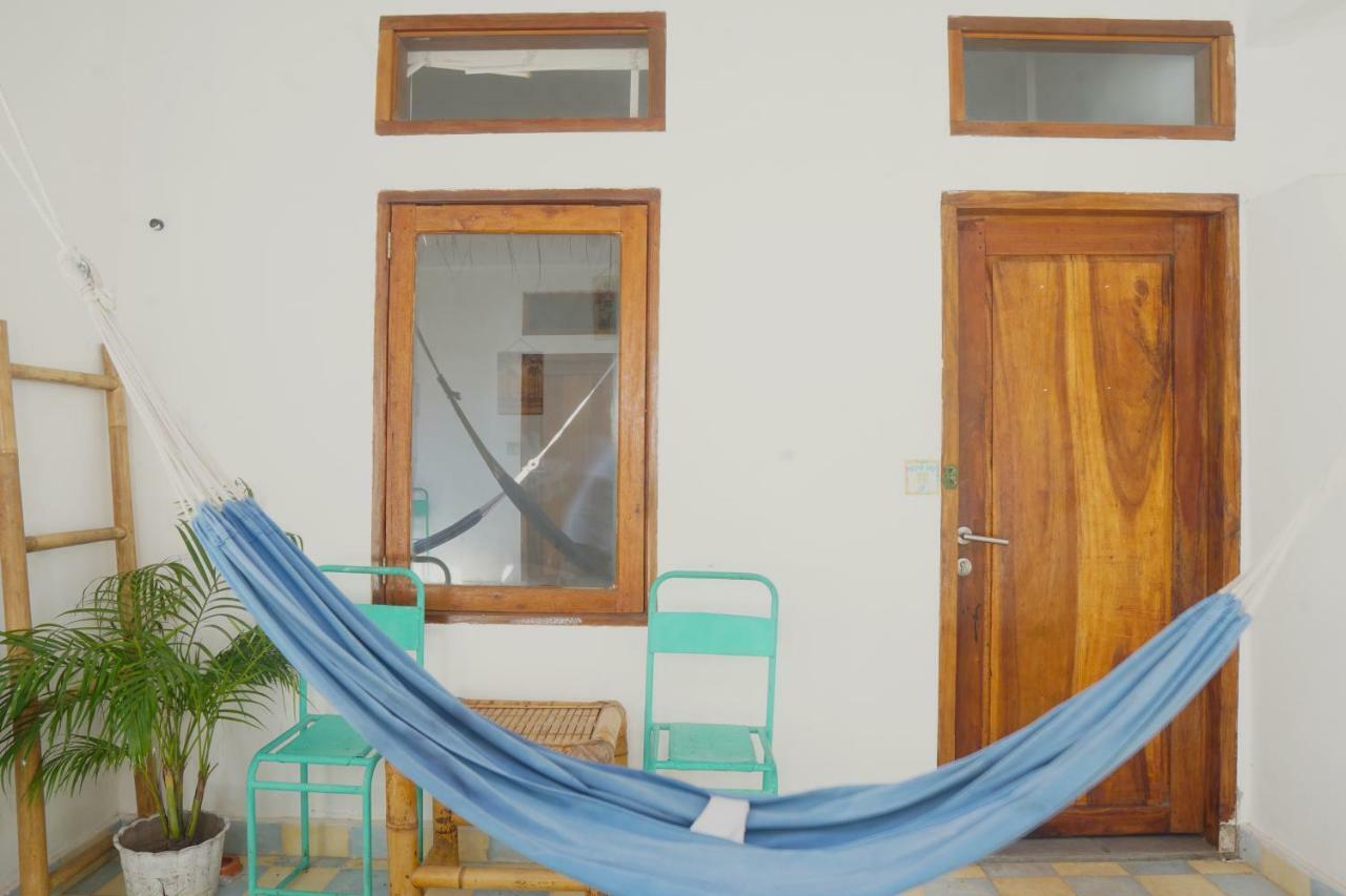 La Favela Hostel Gili Trawangan Exterior photo